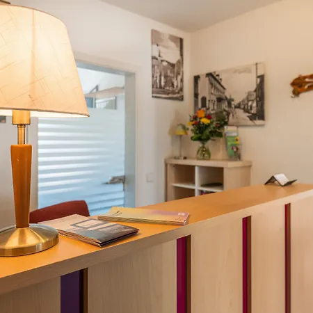 Am Kirchplatz ゲストハウス